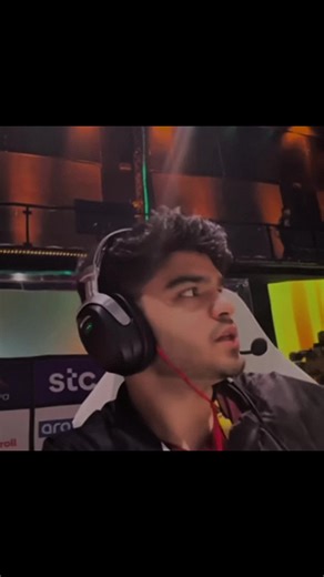 Huzaifa Dominates Team Flash in Epic 4v4 Esports Battle