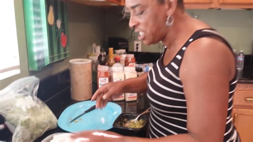 Auntie Fee's Holiday Pork Roast #Cooking #Comedy #iamauntiefee #christmas #foryouシ #fb #FacebookPage #facebookviral #facebookpost #familytime #AuntieFee | Auntie Fee