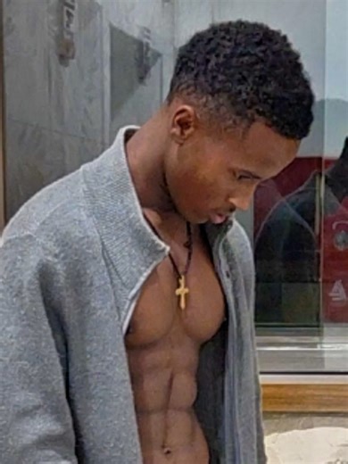 Tattad Tattad: Dance to the Latest Bollywood Hit