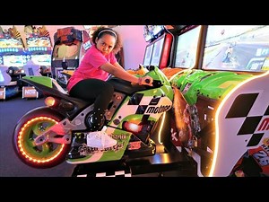 KIDS ARCADE GAMES!! Amusement Family Fun | Toys AndMe - Videos For Kids