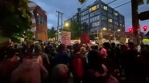 32K views · 523 reactions | Protest erupts in cheers after phone alert is pushed out saying Seattle curfew is now lifted: “Protesters may continue peaceful demonstrations.” Watch KIRO 7 at 11 for a live update on today's protest >> kiro.tv/LiveNews | KIRO 7 News | Facebook