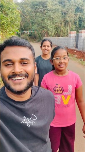 നാട്ടിലെ ഒരു വൈകുന്നേരത്തിന്റെ കഥ ❤️🥰 #palakkad #palakkadan #villagelife #village #shorts #home