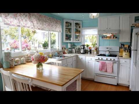 DIY Vintage Kitchen Decorating Ideas for a Cozy Spring Cottage Look
