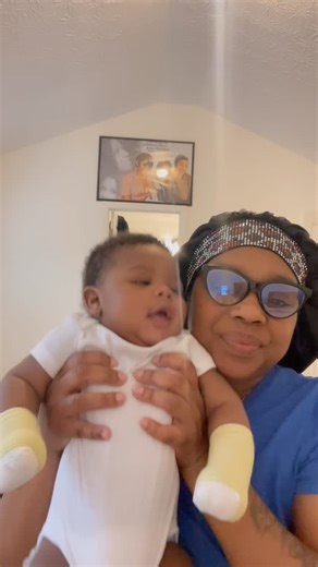 Neffeteria "Neffe" Pugh on Instagram: "Happy Sunday from us to you! Cause we minding our business as usual 😊😁😁😁😁 just wanna say I love you all for loving us🥰 love is a blessing now go send some love out to someone!!!! Oh don’t forget to comment like and share 🙌🏽"