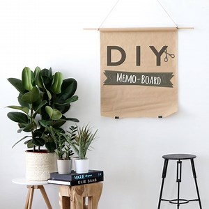 23K views · 128 reactions | Alles auf einen Blick! So einfach gestaltet Ihr Euch ein stylisches Memo-Board für Eure Küche. Zudem könnt Ihr die heißesten Küchen-Trends des Jahres heute bei uns im Sale ergattern: https://westwing.me/kuechentrends #WestwingDIY | Westwing.de | Facebook