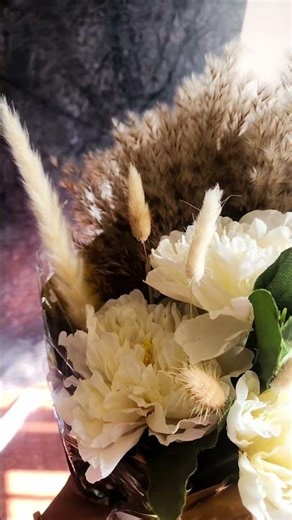 handmade bouque from real and artificial flower mix #ytshorts #garden #flowers 🌺🫠