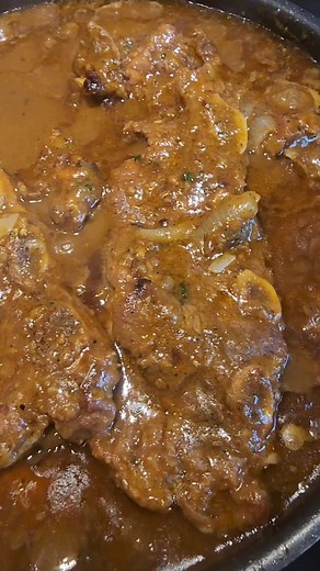 1.2M views · 14K reactions | All steak and gravy. #smotheredsteak #gravy #foodie #greedypeople #fbreels #fbreelsvideo #fbreelsviral #foryoureels #reelsfb #fypシ゚ #foryoupagе #fyp #foryou | Marion's Amazing Catering LLC | Facebook