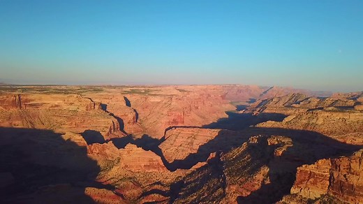 If these walls could talk, what would they say? The Upper and Lower Cliff Dwellings of Tonto National Monument have been standing lookout for 700 years. Home to the Salado people of the Salt River, these awe-inspiring dwellings are built into natural caves overlooking what is now called Roosevelt Lake. Watch as park ranger Lindsey Brendel shares advice for appreciating this historic Native American heritage site. Planning a visit to U.S. Forest Service-Tonto National Forest? Learn more 👉https:/