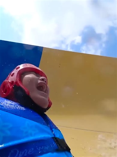 워터파크 물놀이 가면 꼭 있는 유형 24시간! 쓰러질때 까지 놀기 ㅋㅋㅋ 경주 블루원 키즈 슬라이드 미끄럼틀 놀이 국민이 slide playground _ 말이야와친구들 - 006