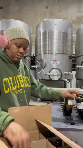 1.3K views · 42 reactions | decanting smoked wine❤️ | Mvelo BbykaLorch Gadana | Facebook