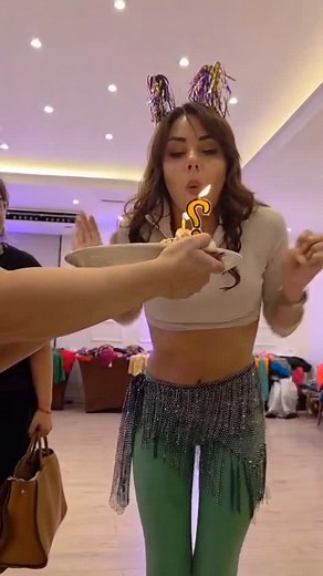 Julia Farid on Instagram: "Just leaving this here as a little reminder of how unforgettable this birthday was 💛 A beautiful surprise prepared by the festival team and all the wonderful participants of the @festival_raks_masri_chile — I entered the ballroom to teach my workshop and … I truly didn’t expect it. Thank you Anni, Cata, Pao and Mercedes for making this day so beautiful! Thank you from the bottom of my heart to everyone who sent me wishes, who thought of me, who made me feel special on