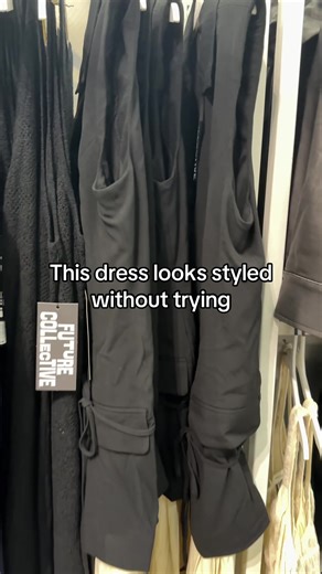 Two-Tone Pleated Midi Dress for Effortless Style