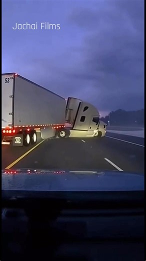 Dash Cam caught Semi Truck Crashing 😨 | Jachai Films