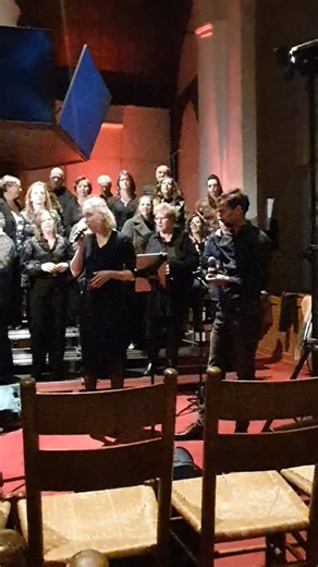 Gospelkoor Tin Speransa on Instagram: "Kerstnacht boven Bethlehem 🌟 Alvast een voorproefje voor vanavond!! We hopen je te ontmoeten. Maar voor iedereen die er niet bij kan zijn, via onderstaand linkje kunnen jullie meegenieten van het concert: https://youtube.com/@hervormdegemeenteameide-ti5074?si=ugeAmtVYjhUBOqNn We wensen je een mooie en gezegende avond toe 🙏 Ere zij God, hoog in de hemel, vrede hier op aarde ✨️ #Gospelkoor #TinSperansa #Kerstconcert #Ameide #ErezijGod✨️"