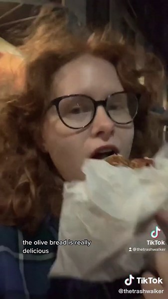 Trash walk for the ages #nyc #donate #donatedontdump #dumpsterdiving #haul #vintage #shopping #recycle #climatechange #reuse #thrift #decor #free #zerowaste #eco #sustainable #ecofriendly #EndlessJourney #MadeWithKeurigContest #clothing #trash #foodie #cookies