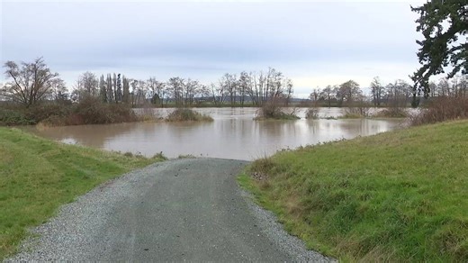 Skagit River flood threat prompts evacuations, closures with worries about levees, dikes