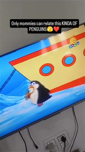Theni Mehandi Artist Lathiha | HOW MANY OF U CAN RELATE🤣?? DO COMMENT.. DORA WITH PENGUIN🤗❤️ #penguin #trendingreels #thenimehandiartist #doratheexplorer #mommies | Instagram