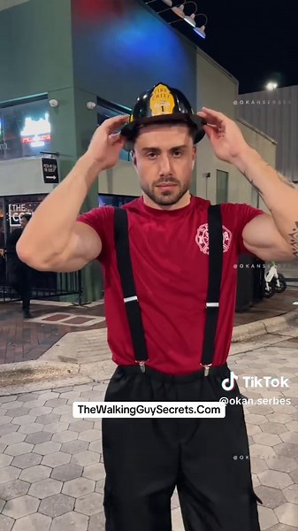 Firefighter 👨‍🚒 👻 Part 1 - Walking Down The Street 🚶🏻‍♂️ . . 💪🏻12 Weeks Fat Destroyer Workout & Diet Program - Link in Bio 🔗 🚨 #walkingdownthestreet #peoplesreactions #reactions #alleyesonme #captured #paparazzi #styleinspo #model #reactionvideo #viralvideos