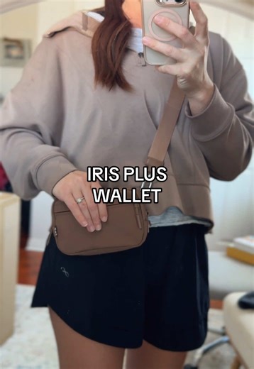Stylish Iris Plus Wallet Review for Busy Moms