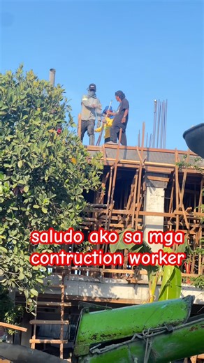 Ano kaya tinapon ni kuya sa ibaba? #contractionworker #concretemachinery