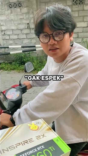 Kejadian tepat di depan youngs computer 😩