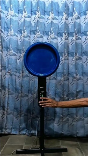 ceiling fan falling down funny video.ceiling fans with special effects.ceiling fan videos with music