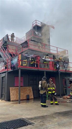 Live Burns happening at No Coast Fire Conference on Day 2!