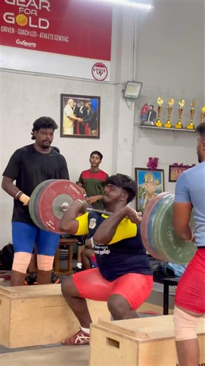 150kg power clean 🔥 #gymexercises #sports #sportsinspiration #motivation