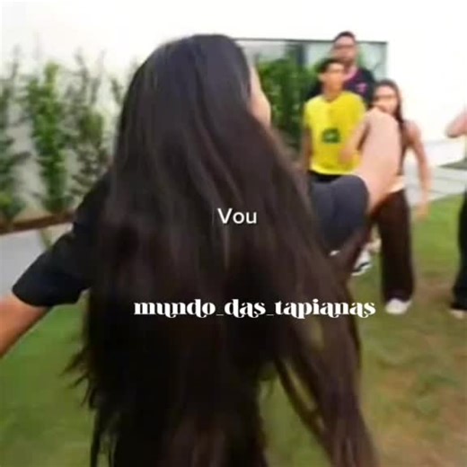 Fashion Inspirations from Lavínia Ximenex and Friends