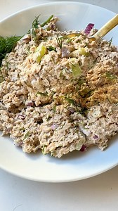 25K views · 175 reactions | This easy salmon salad is made with canned salmon, red onion, celery, fresh dill and Greek yogurt instead of mayo. It’s loaded with flavor and perfect for meal prep. | Eating Bird Food | Facebook
