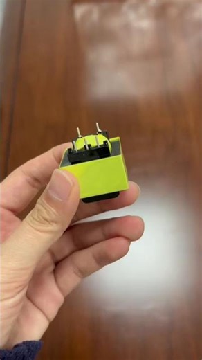 EE28-3.8mH/2A High Frequency Transformer Overview: Horizontal Mount & Silicon Steel Construction