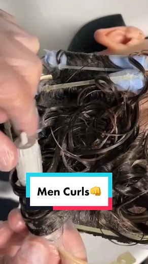 Die Dauerwelle bei Männern feiert gerade ein krasses Revival !👊 ⚡️ #dauerwelle #dauerwellemänner #dauerwellen #dauerwellem #perm #menperm #hairtrends2023 #menhairstyle #menhaircurls #hairstyle #hairfashion #hairdesign #hairstylistsoftiktok #menhair #mencurls