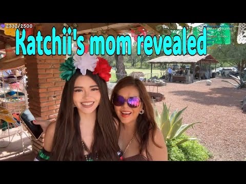 Katchii's mom show herself on Katchii's stream for the first time