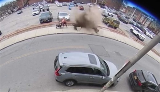 Manhole Explosion: Mother, Children Escape Injury In Poughkeepsie (VIDEO)