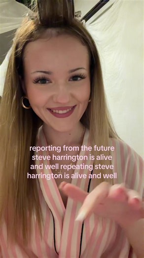 yall thought I would let that happen😉🩰🙈 #strangerthings #steveharrington #husband #girlblogger #babypink