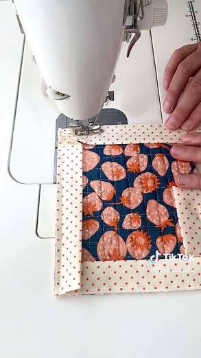 Adding the binding to my little mug rug #bayhillstudio #makersoftiktok #makersgonnamake #makertok #quiltersoftiktok #quilttok #quiltingtiktok #sewingtiktok #sewingtiktok #sewtok #fabricismyfun #quiltersgonnaquilt #quiltingtutorial #fabric #patchwork