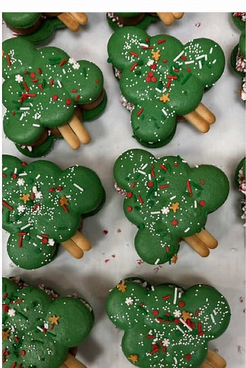 xmas tree macaron with peppermint chocolate #tiktokviral