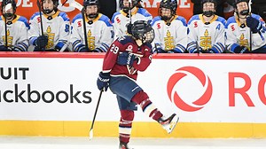 Marie-Philip Poulin's shootout beauty lifts Victoire over Sceptres for 4th straight win