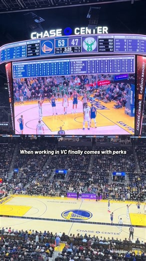 (Unusual) day in the life of a Silicon Valley VC girlie…💛💙 #gsw #goldenstatewarriors #chasecenter #stephcurry #giannisantetokounmpo