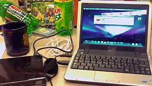 Hacked Darwin kernel available for 10.6.2 on Atom netbooks