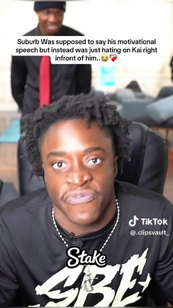 Suburb Was supposed to say his motivational speech but instead was just hating on Kai right infront of him..😭❤️‍🩹#kaicenat #kai #mafiathon3 #fyp #viral