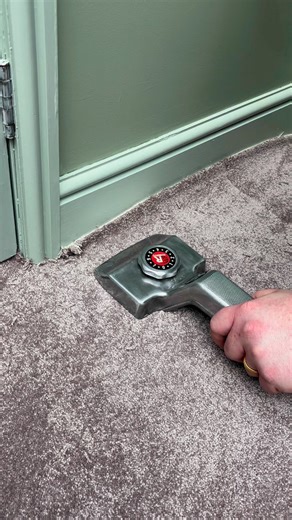 77K views · 315 reactions | Keep your Carpet tight then “Tuck In” the flaps ✅#carpet #howto #flooring #teirnanmccorkell #diy #tip #pov #tutorial #manchester #flooringinstaller | Solutions Made Easy | Facebook