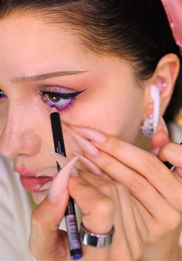 ASMR Makeup Tutorial for Relaxation