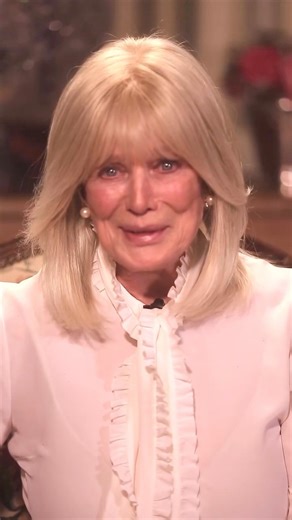 ‘Dynasty’ star Linda Evans teared up as she shared an emotional New Year’s message about hope, change and compassion 🤍 The 83-year-old actress appeared visibly moved as she spoke about envisioning a better world and holding onto that vision, “no matter how long it takes,” reminding us that real change begins with ourselves. 💫 📽️: lindaevansofficial | HELLO! Canada