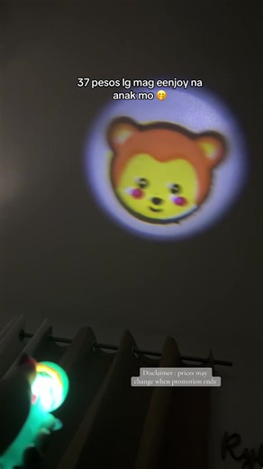 natutuwa anak ko sa flashlight projector na to ! #flaslightprojector #babytoys