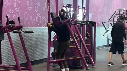 Gymgoer takes his workout to the next level, viral video shows