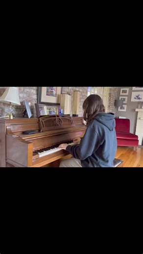 Apparently while I was out enjoying the Springsteen show, the piano-playing daughter was busy learning some of the Boss' songs.....cold . She's avail for gigs :) | Meteorologist Matt Scott