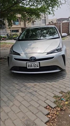 Toyota Prius Hybrid 2021-2022 Model S touring First Look. Front Look. #Toyotaprius #hybrid #prius
