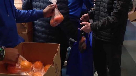 The season of giving: Omaha students donate meals to over 1,400 metro families