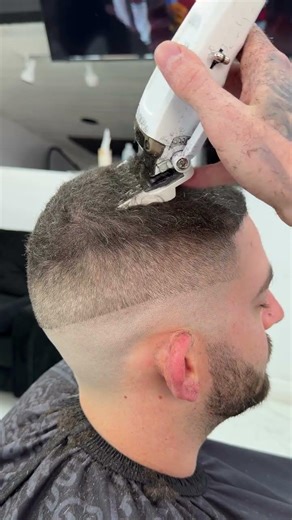 Step-by-Step High Fade Tutorial with Pro Techniques #fade #barber #clipper